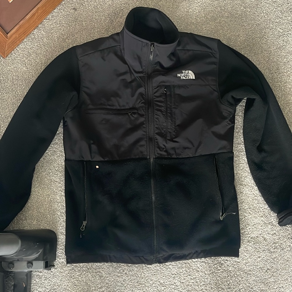 Men’s the North Face Denali size Medium